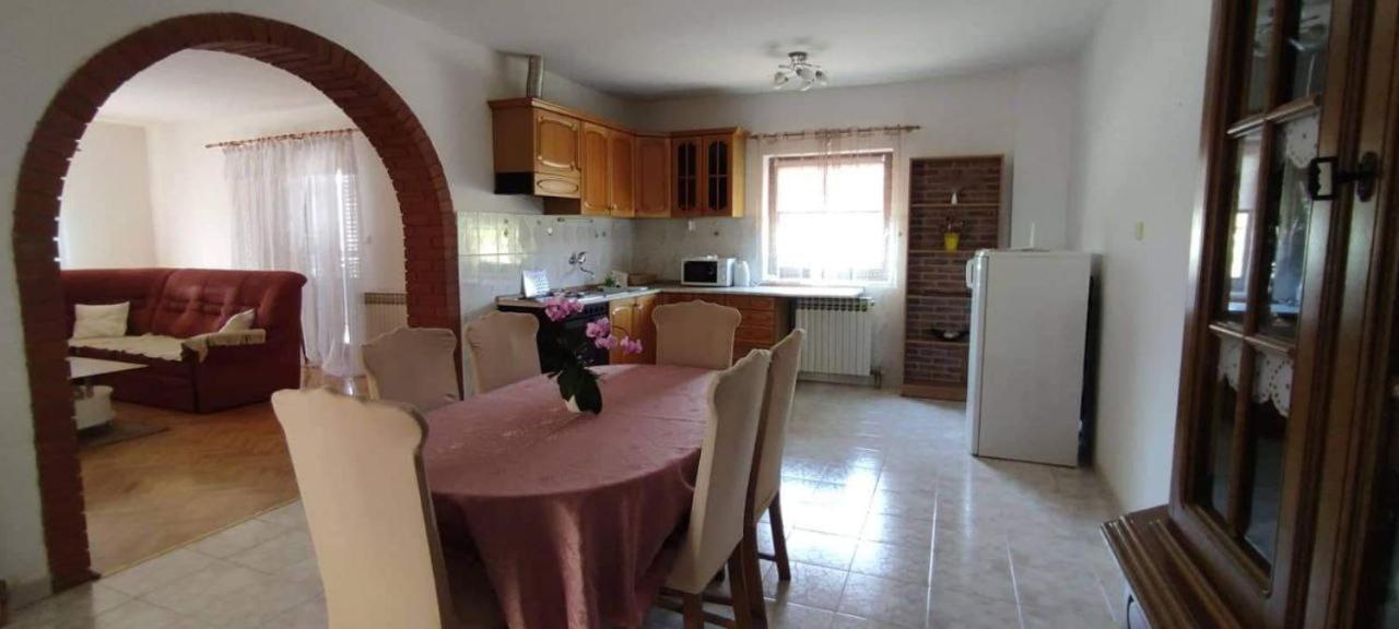 Eva Apartma *